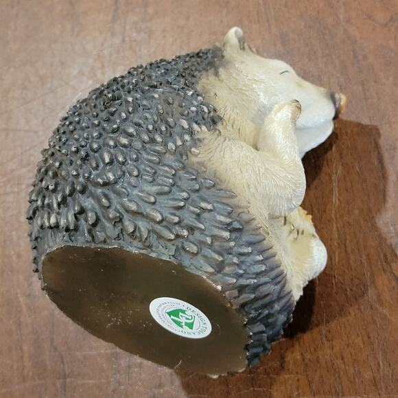 Design Toscano Roly-Poly Laughing Hedgehog Statue Figurine - Picture 6 of 8